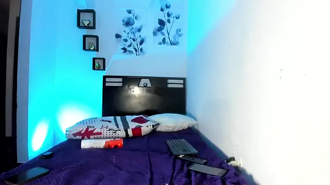 Lulu_doll18 élő XXX-chatje