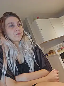 ScarletsWeb live XXX chat