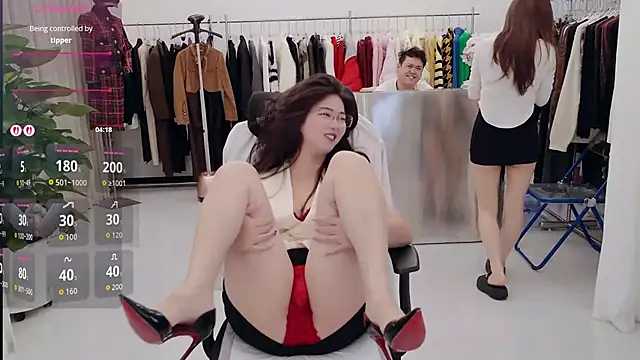 XXX chat uživo modela yangyang-777