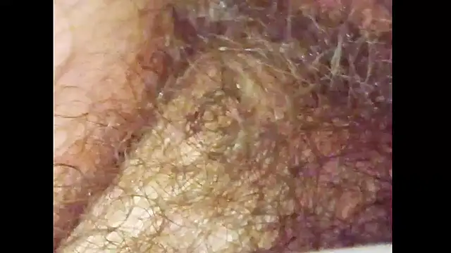 hairyuncut00's Live XXX Chat