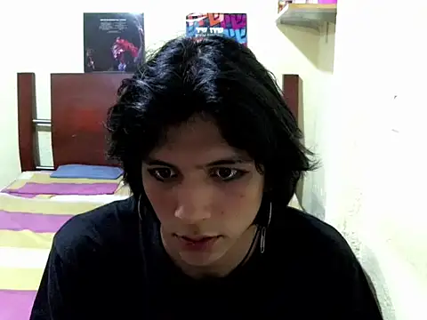 הופעת וובקאם של olii_dusk
