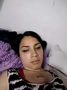 Chat +18 de Little_Doll25 ao vivo