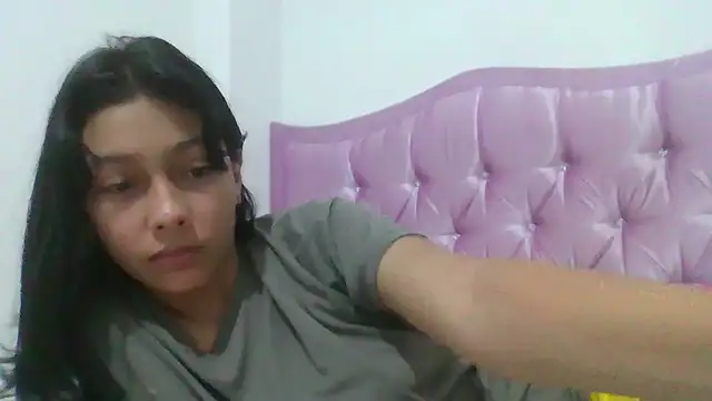 xoxo_anny Adlı Modelin Canlı XXX Sohbeti