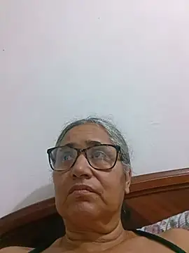 Chat +18 de _candi ao vivo
