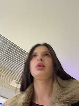MiraReach – Live XXX-chat