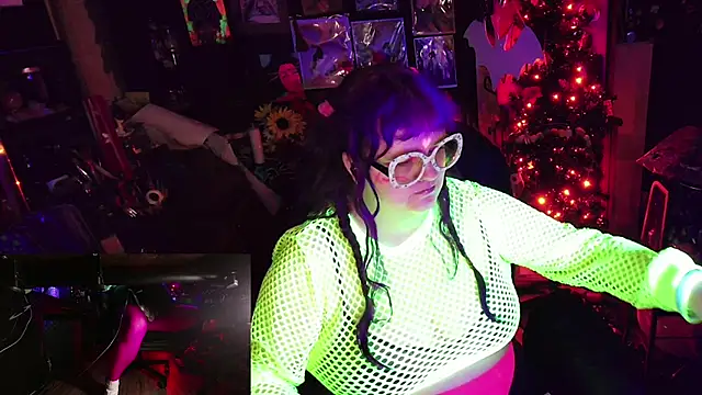 Sinstresshemlock's Live XXX Chat