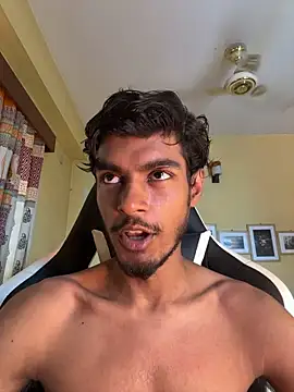 Živý XXX chat GunSlay
