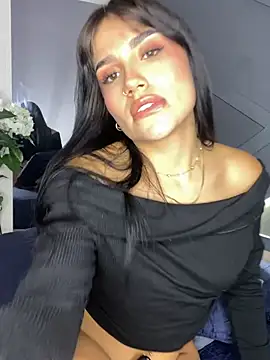AlmaBlaze's Live XXX Chat