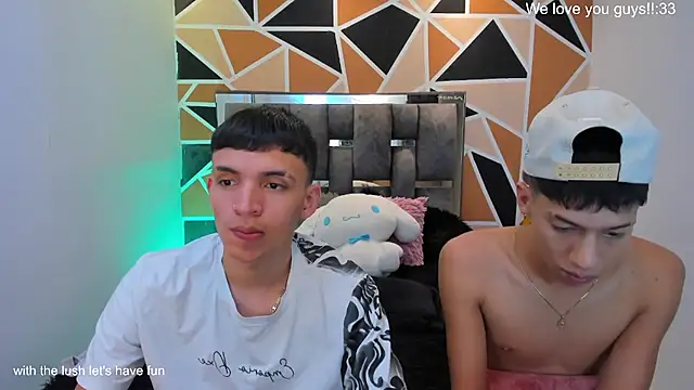 Онлайн чат XXX Juan_Nd_Steven