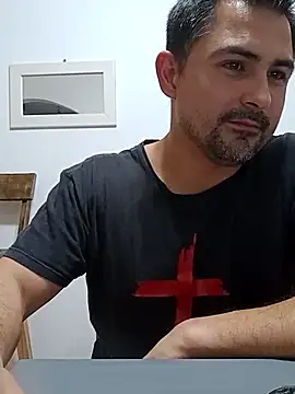 Bradd_32 现场XXX聊天