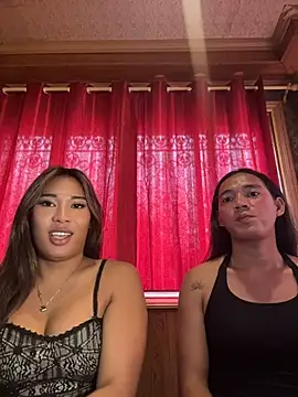 แชท XXX สดของ hugecock_tamira