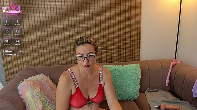 ariana_cross Adlı Modelin Canlı XXX Sohbeti