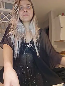 צ'אט XXX בשידור חי של ScarletsWeb