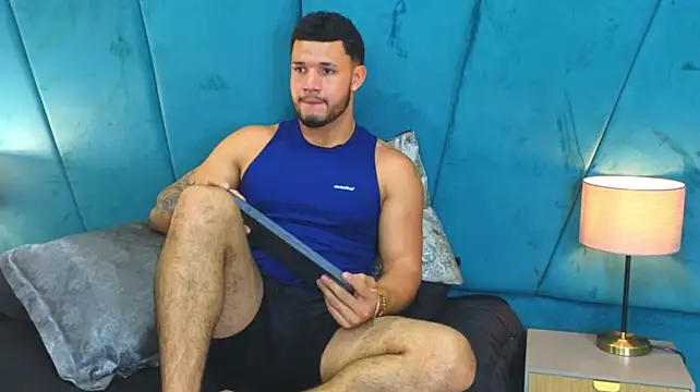 XXX chat uživo modela masoncole_