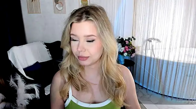 Chatroom XXX en direct de FollowLovee
