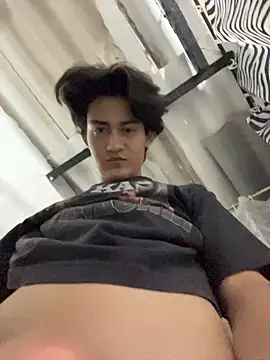 Онлайн чат XXX User_uwueyyey
