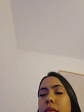 Chat +18 de Victoria_Evanss ao vivo