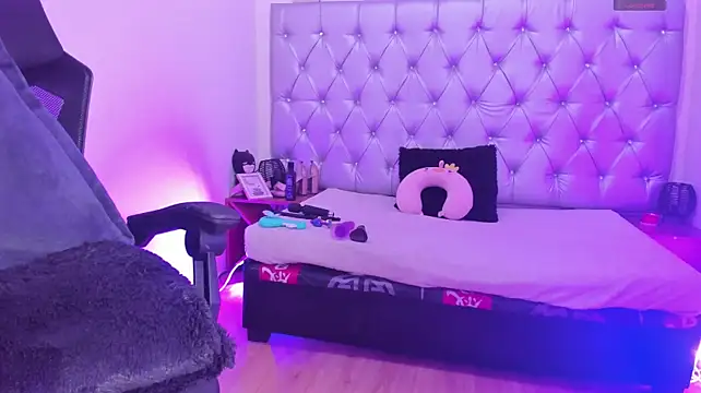 Sharonxt Chat XXX in diretta