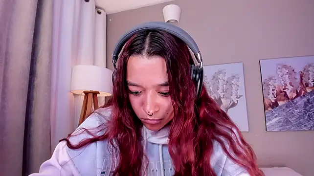 Chat XXX ao vivo de charlotte_bluee