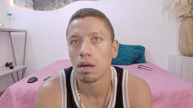 Thiago_16 live XXX chat
