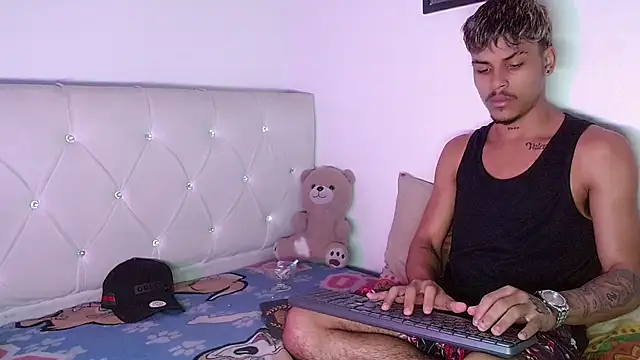 Angel_foxc13's Live XXX Chat