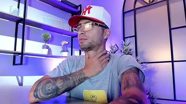 DrakeNeumann live XXX chat