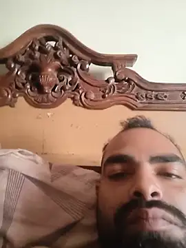 FuckkkStarrr Chat XXX in diretta