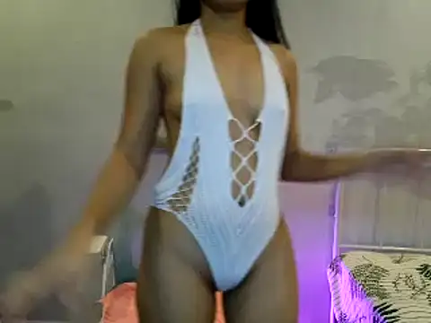 sexypinaybeauty Adlı Modelin Canlı XXX Sohbeti