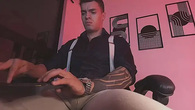 ALPHA_DOMINUS_ élő XXX-chatje