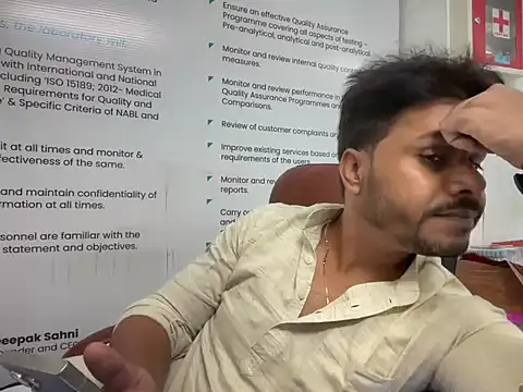 Raaz_5690 élő XXX-chatje