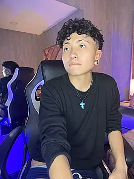 ian_mathias_'s Live XXX Chat