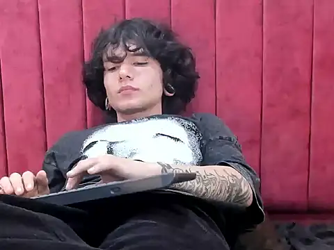 Blas_femous1's Webcam Show