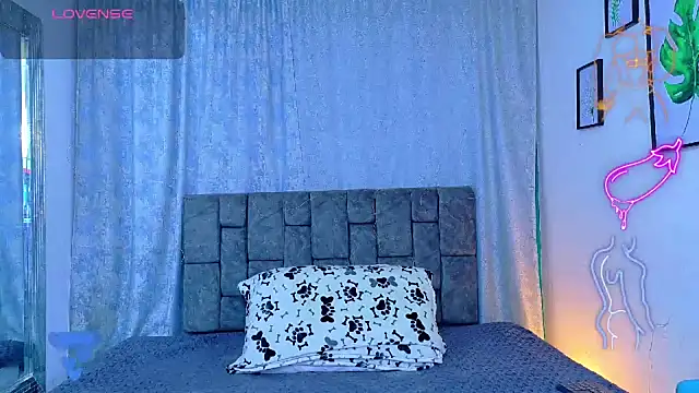 NicolasTorrez élő XXX-chatje