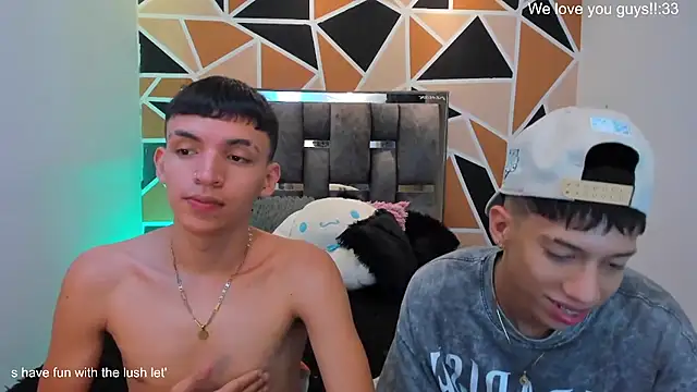 Juan_Nd_Steven Chat XXX live