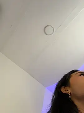 دردشة _Emily_Thompson_ الجنسية المباشرة