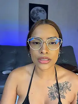 _mayka – Naživo XXX chat