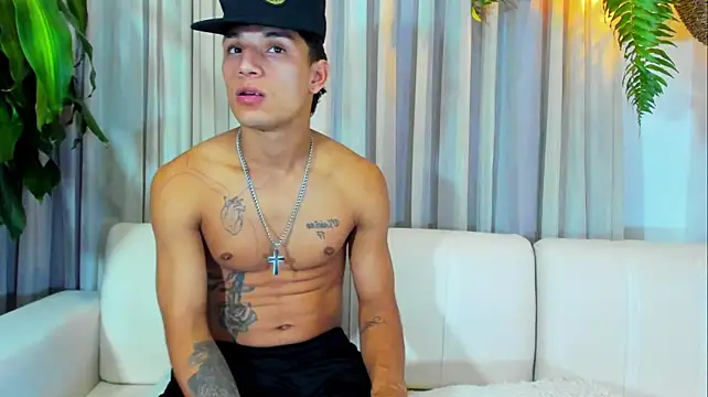 Boy_Leon_X – Live XXX-chat