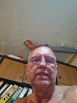 XXX chat uživo modela Robotnikm