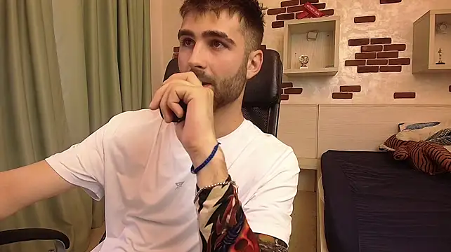 Chat XXX ao vivo de KyloEast