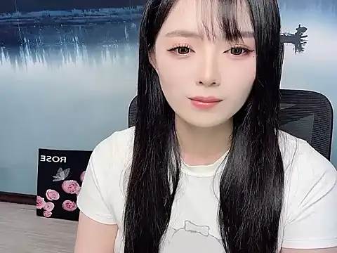 LiLy0608 XXX чат на живо