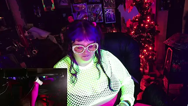 Sinstresshemlock's Live XXX Chat