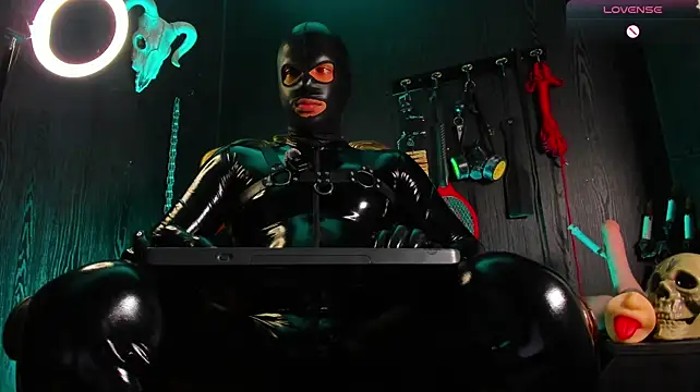 Master_Connor_BDSM's Live XXX Chat