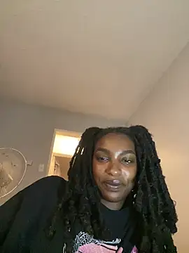 PrincessRayari's Live XXX Chat
