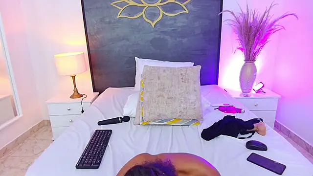 AlisonTravis Adlı Modelin Canlı XXX Sohbeti