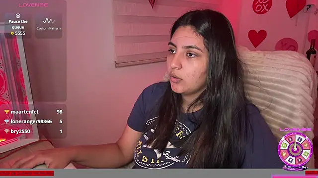 cloe_small's Live XXX Chat