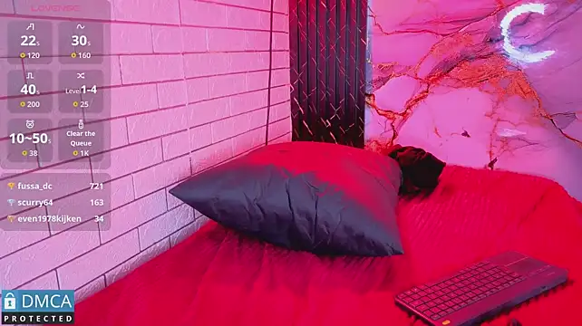 MaeveKuro 即時 XXX 聊天