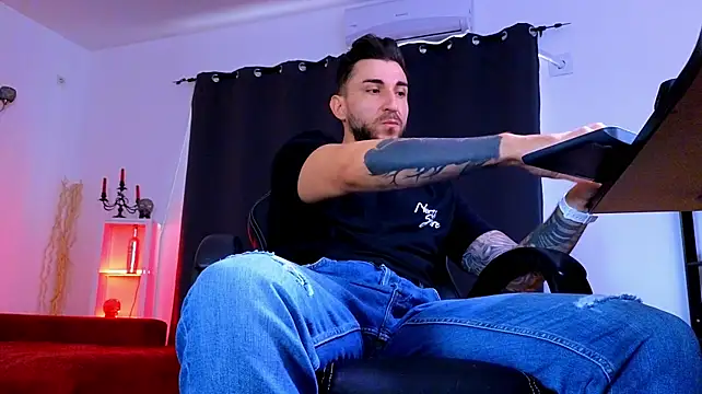 MightyAaron66 라이브 XXX 채팅