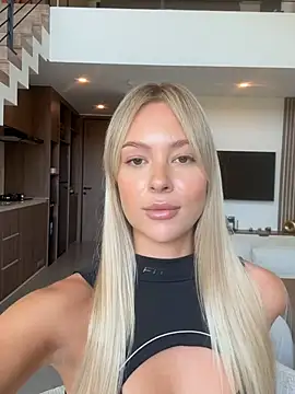 XXX chat uživo modela LiaLemo