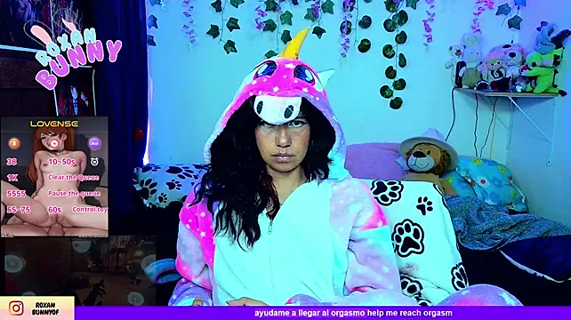 Chatroom XXX en direct de Roxanbunny1