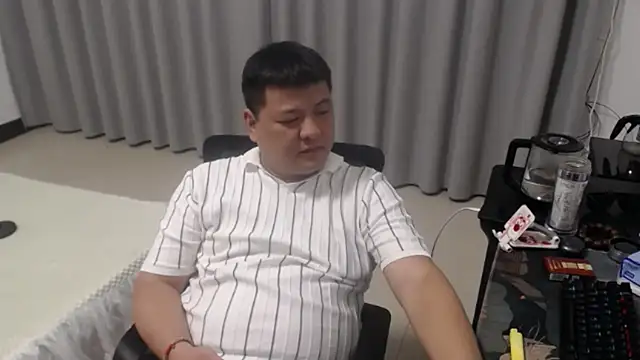 zhang1118 – Naživo XXX chat